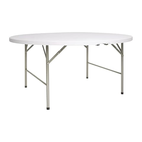 Table ronde pliante blanche à plateau en polyéthylène et pieds en acier dans un intérieur lumineux