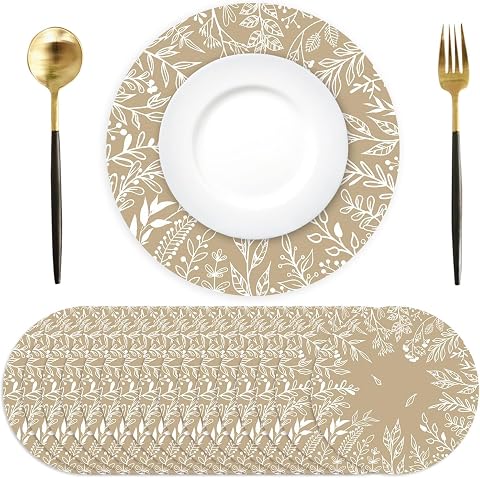 Sets de table ronds en papier beige à motif feuillage, avec un exemplaire présenté à plat sur une table en bois.